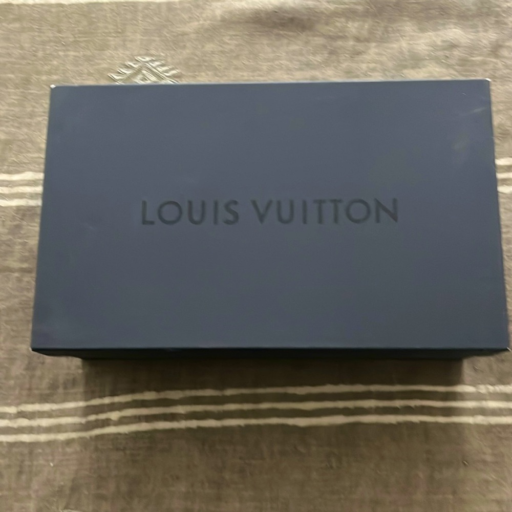 Louis Vuitton Box with tissue